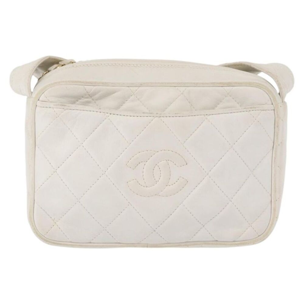Chanel Vintage Diamond Cc Slit Pocket Camera Quilted Leather White Leather